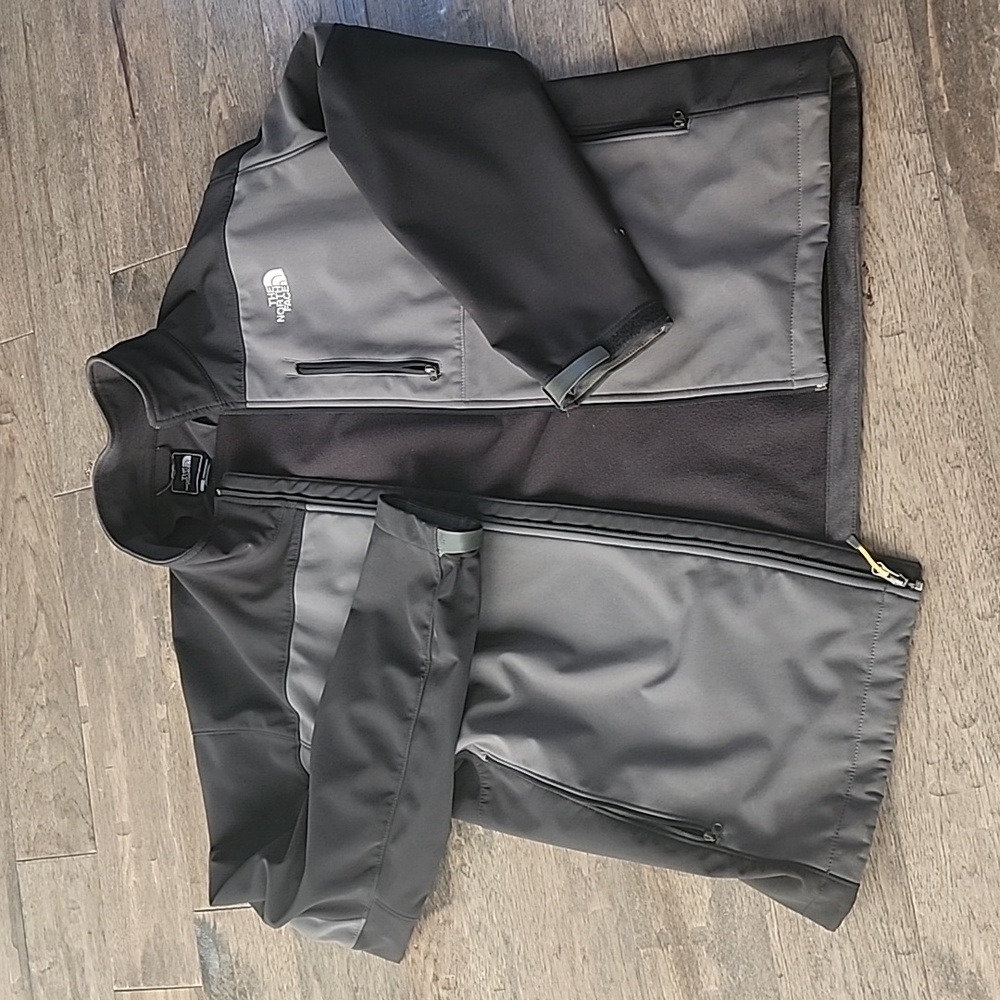 Men's North Face light jacket